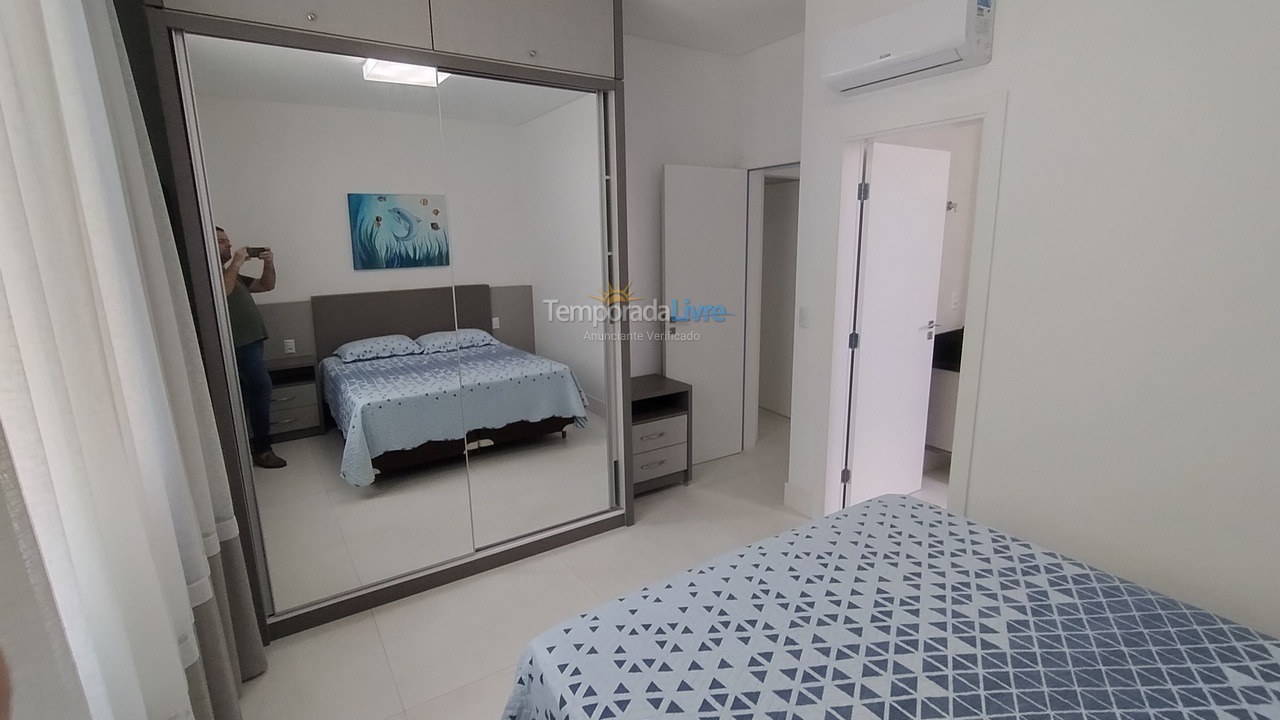 Apartamento para aluguel de temporada em Itapema (Meia Praia)
