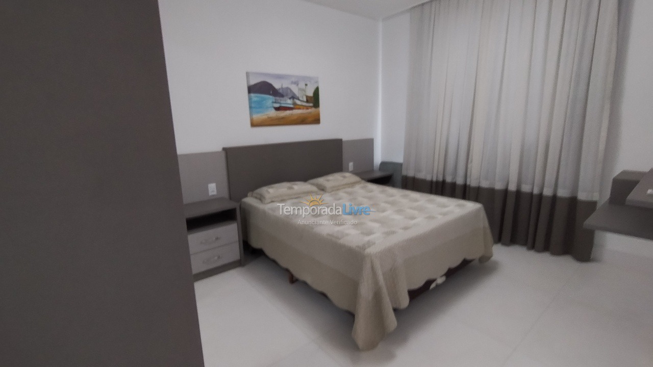 Apartamento para aluguel de temporada em Itapema (Meia Praia)