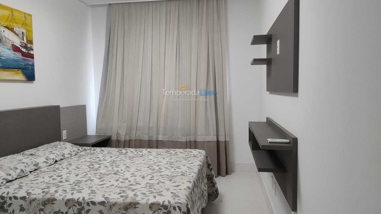 Apartamento para aluguel de temporada em Itapema (Meia Praia)