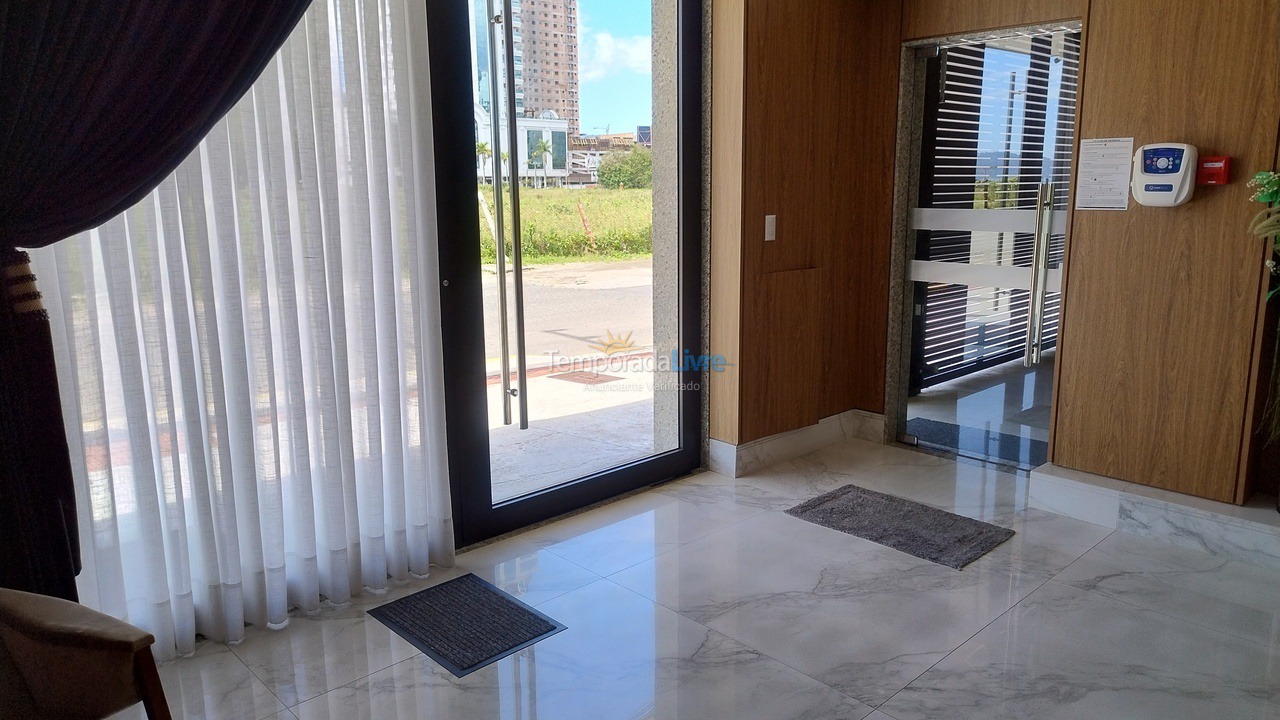 Apartamento para aluguel de temporada em Itapema (Meia Praia)