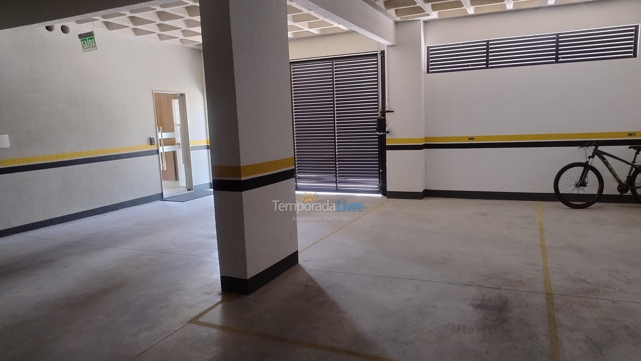 Apartamento para aluguel de temporada em Itapema (Meia Praia)