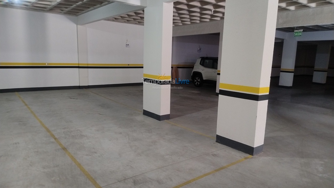 Apartamento para aluguel de temporada em Itapema (Meia Praia)