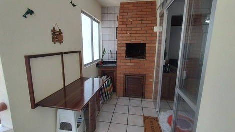 Sacada com churrasqueira