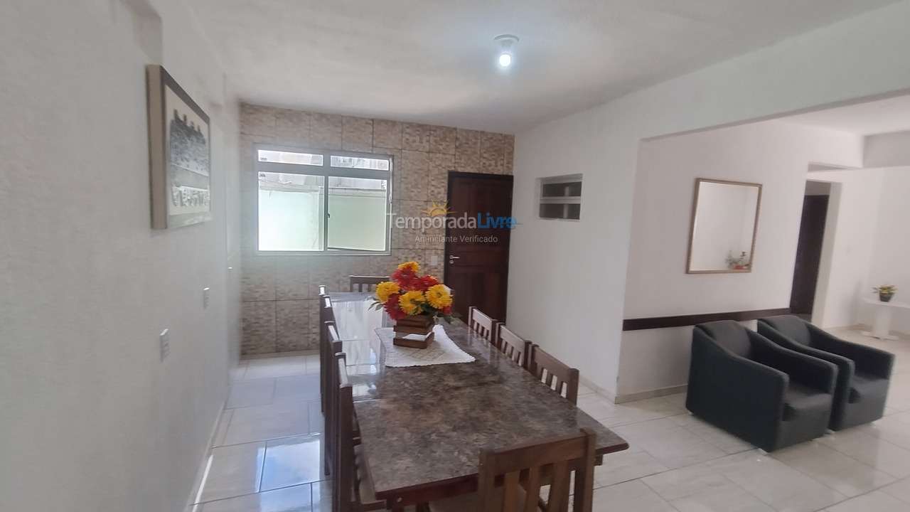 Apartamento para aluguel de temporada em Itapema (Meia Praia)