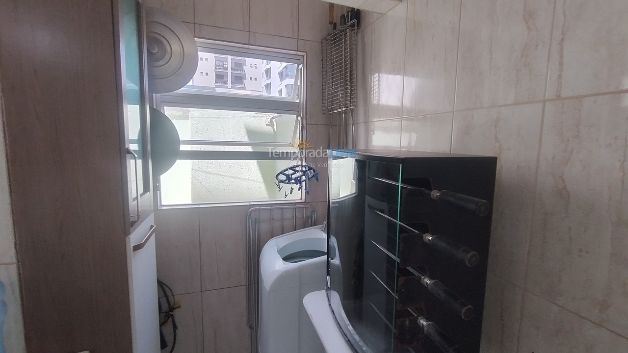 Apartamento para aluguel de temporada em Itapema (Meia Praia)