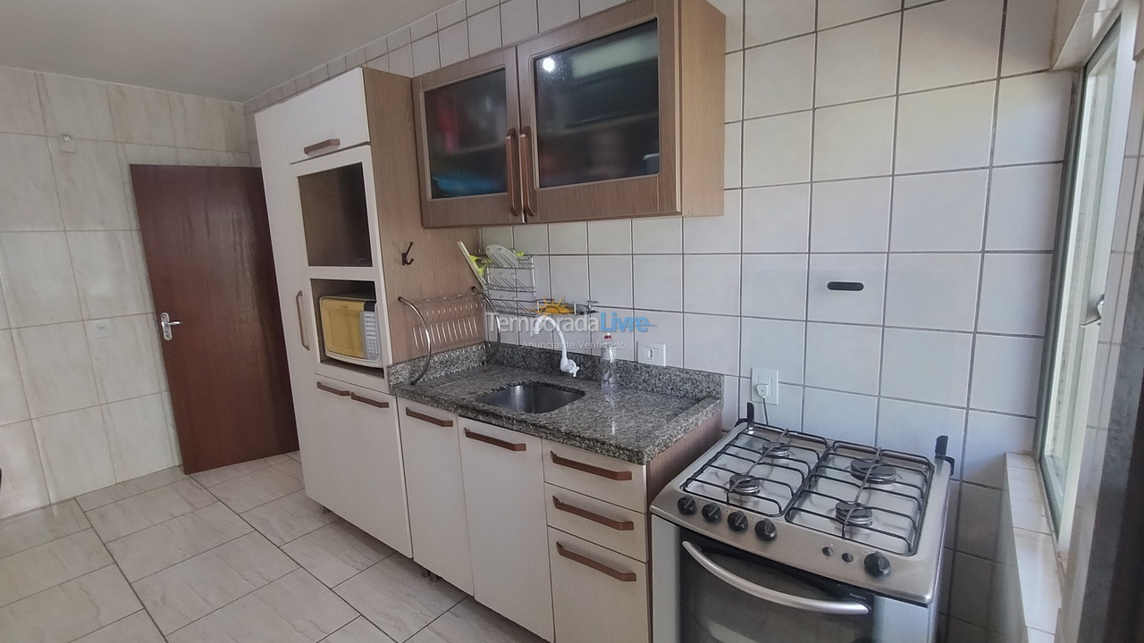 Apartamento para aluguel de temporada em Itapema (Meia Praia)