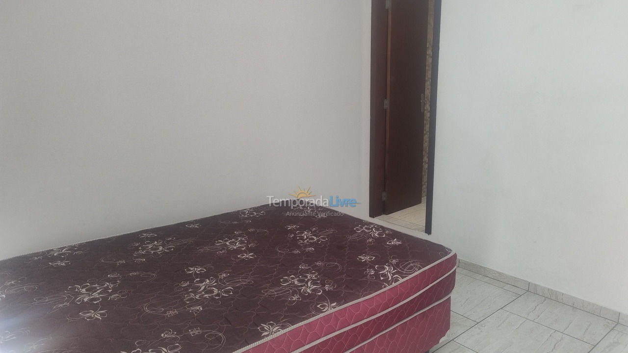 Apartamento para aluguel de temporada em Itapema (Meia Praia)