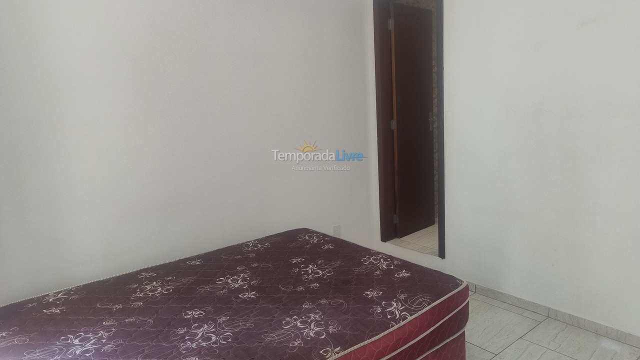 Apartamento para aluguel de temporada em Itapema (Meia Praia)