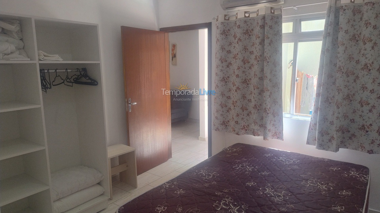 Apartamento para aluguel de temporada em Itapema (Meia Praia)