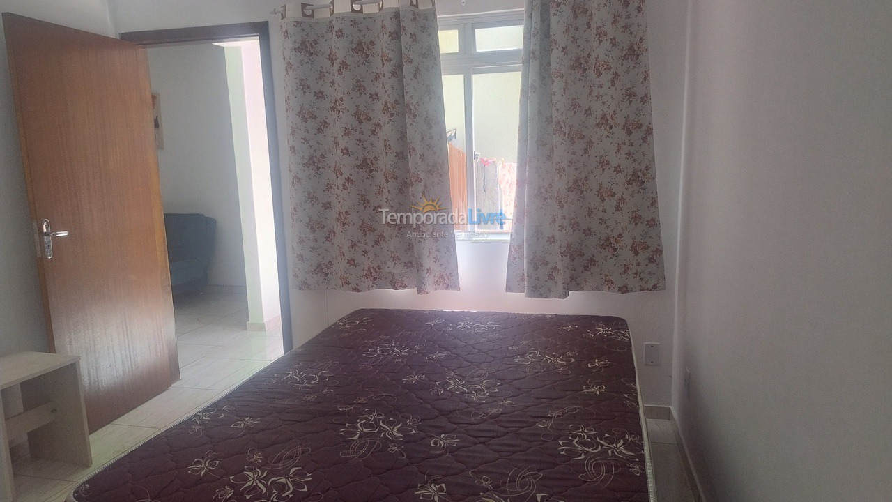 Apartamento para aluguel de temporada em Itapema (Meia Praia)