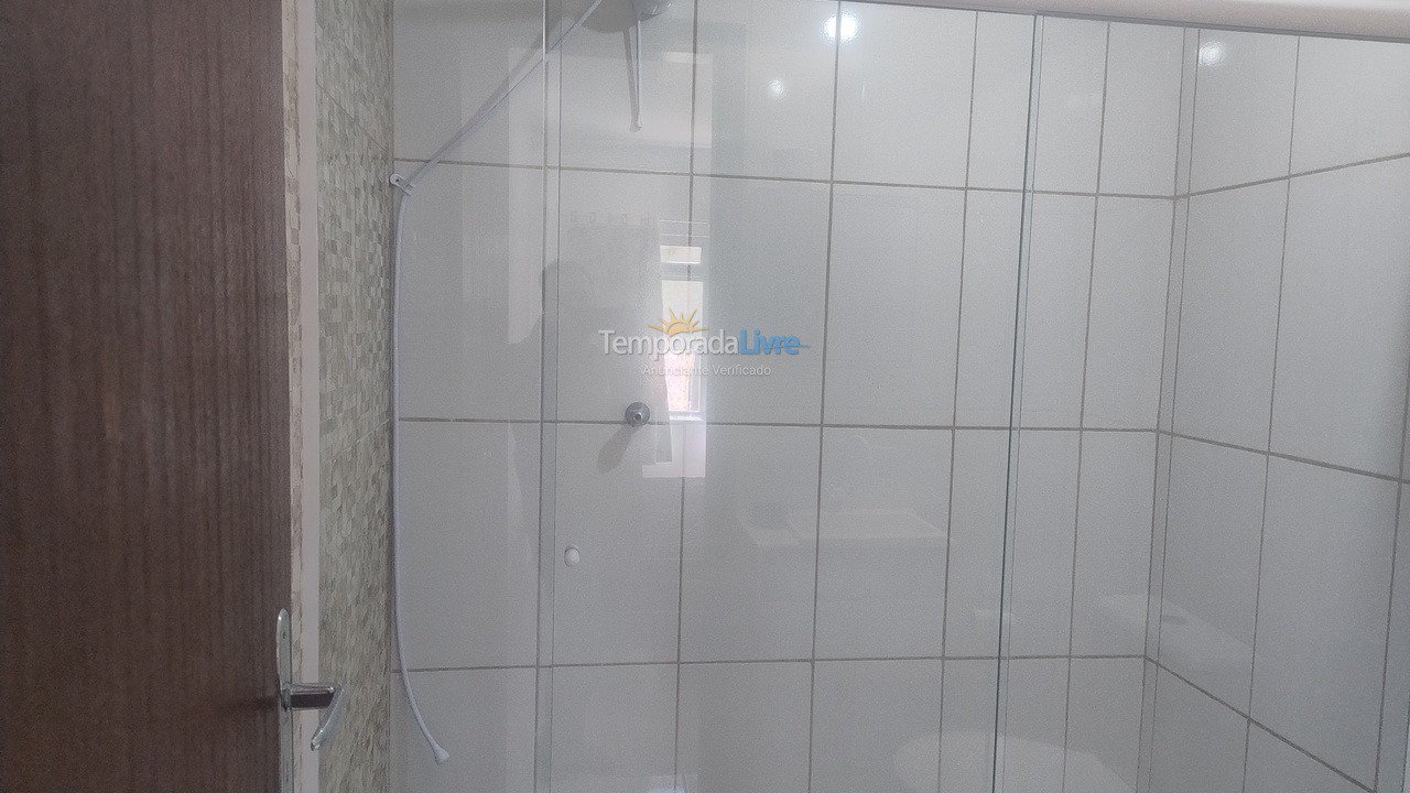 Apartamento para aluguel de temporada em Itapema (Meia Praia)