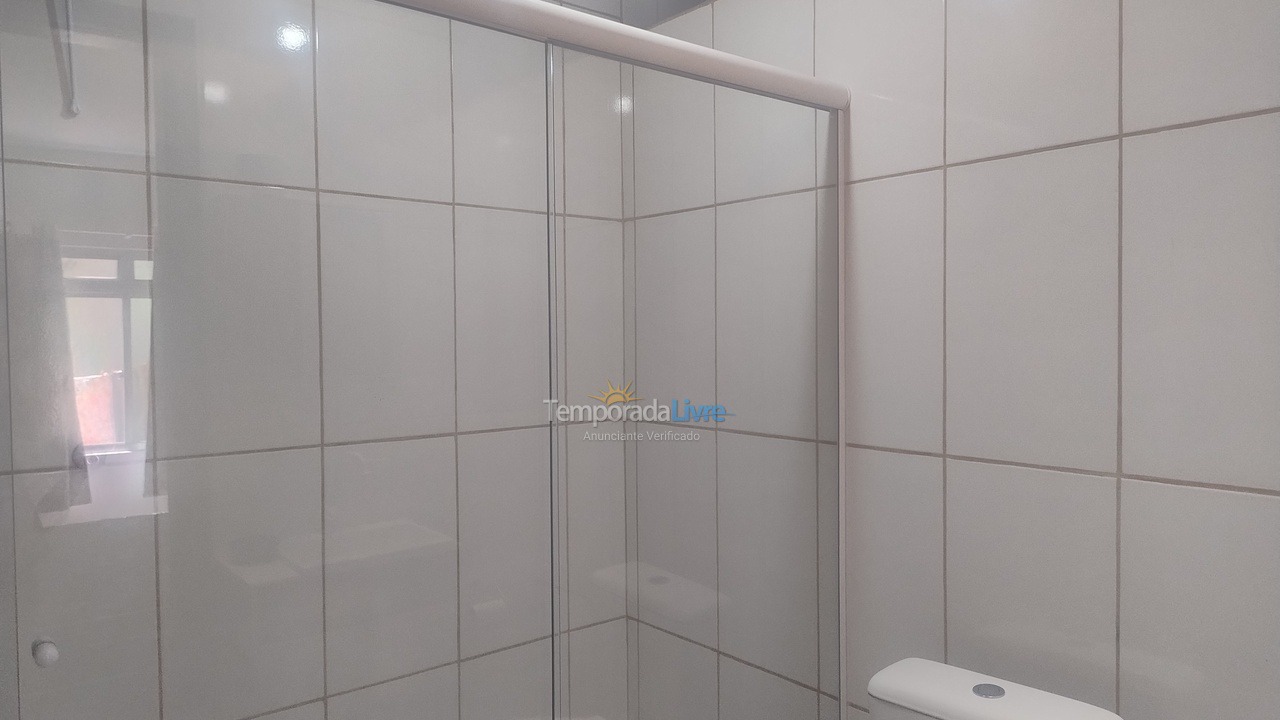 Apartamento para aluguel de temporada em Itapema (Meia Praia)
