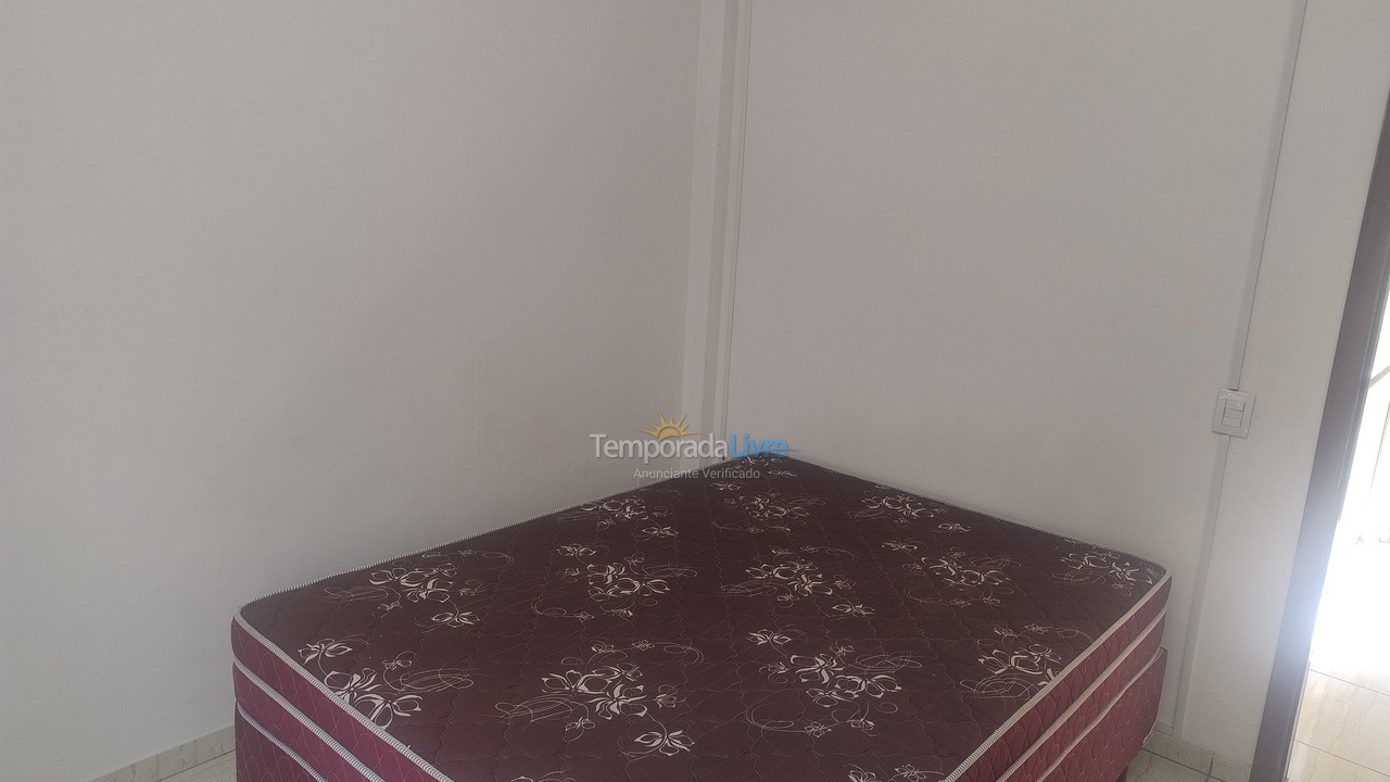 Apartamento para aluguel de temporada em Itapema (Meia Praia)