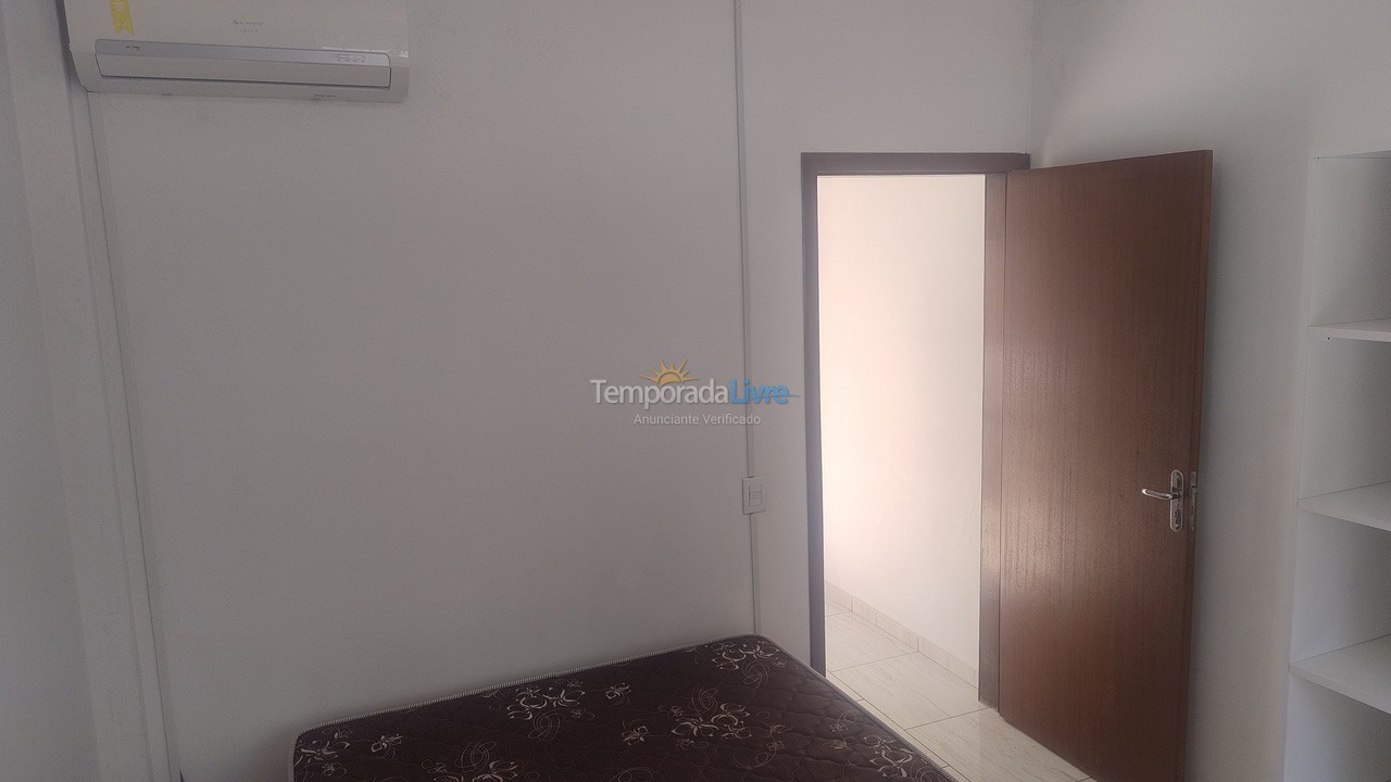 Apartamento para aluguel de temporada em Itapema (Meia Praia)