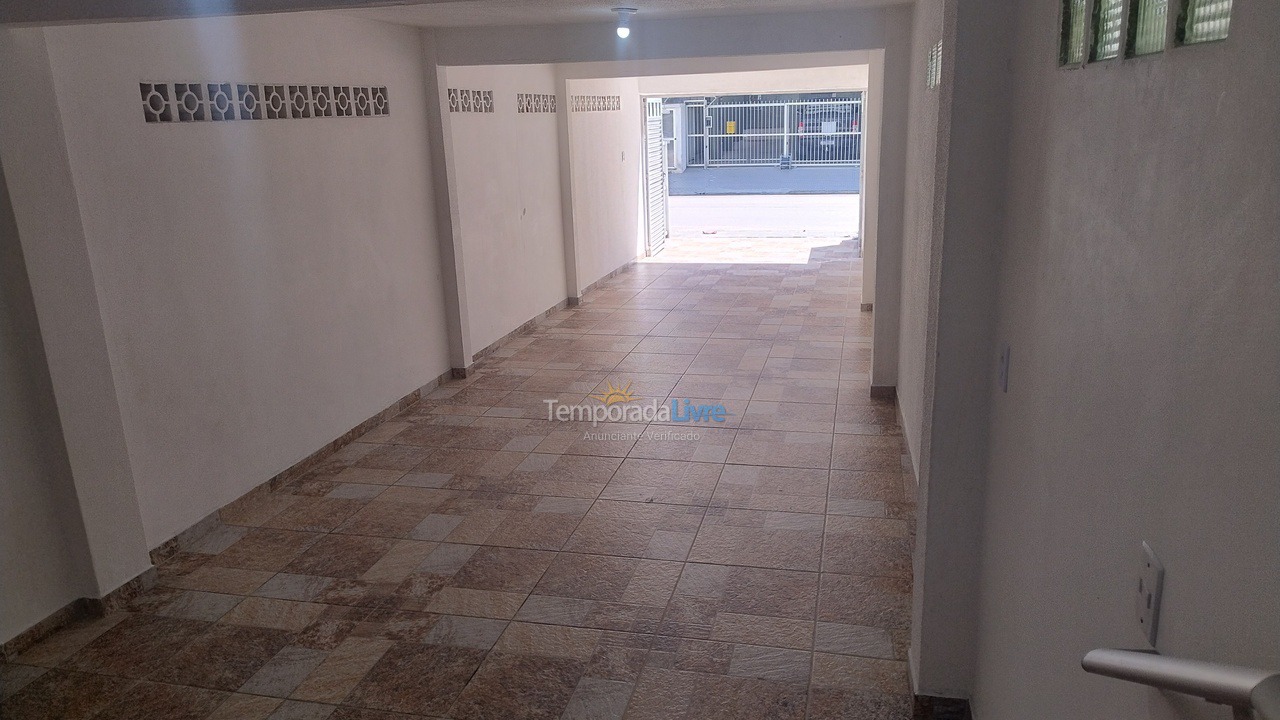 Apartamento para aluguel de temporada em Itapema (Meia Praia)