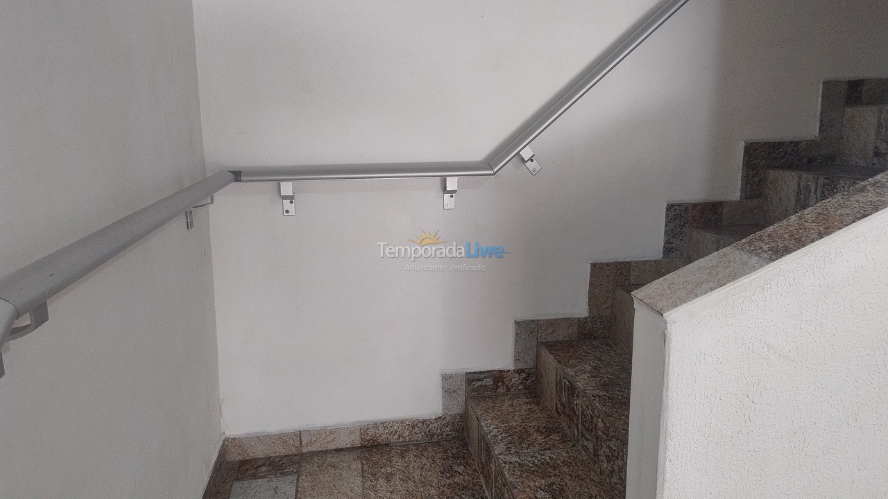 Apartamento para aluguel de temporada em Itapema (Meia Praia)