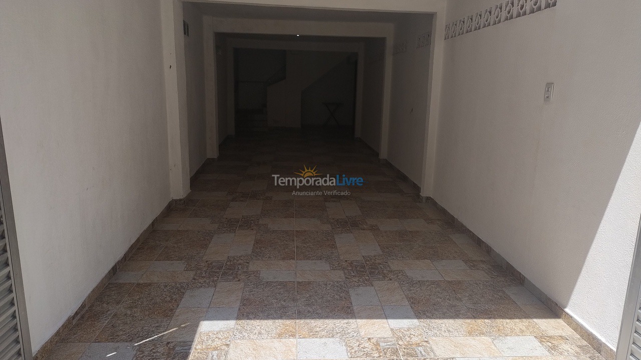 Apartamento para aluguel de temporada em Itapema (Meia Praia)