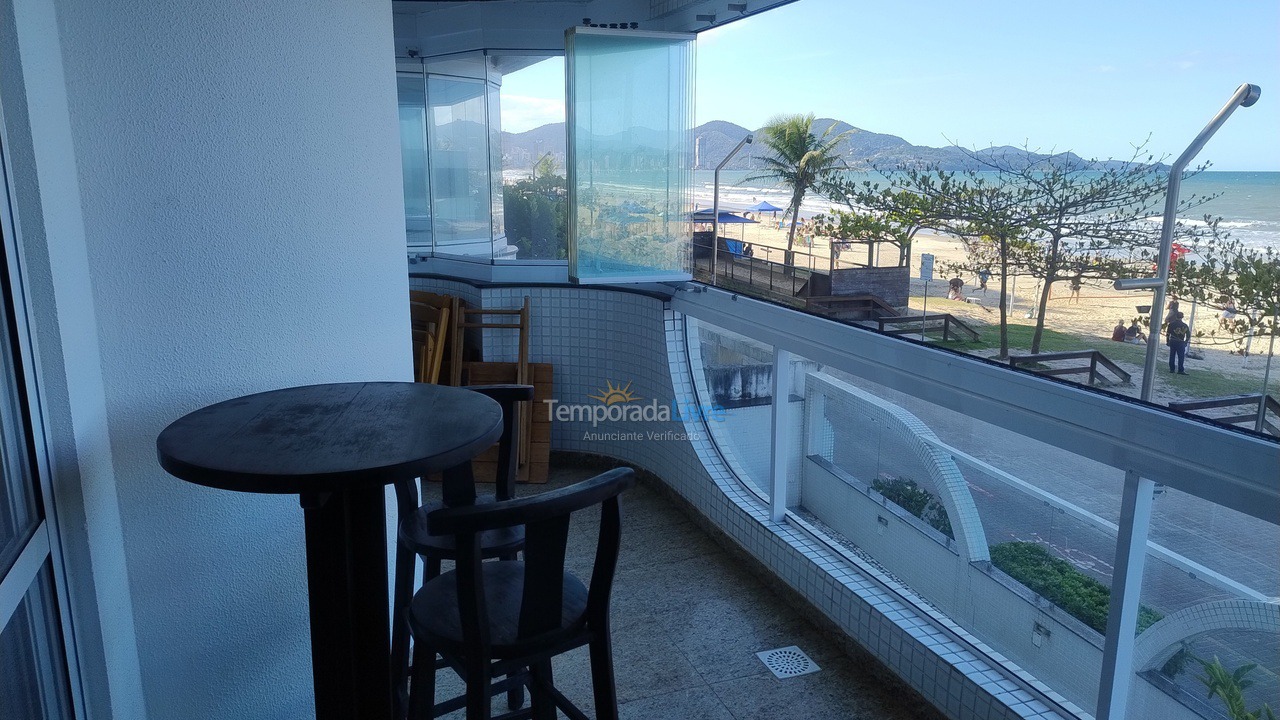 Apartment for vacation rental in Itapema (Meia Praia)