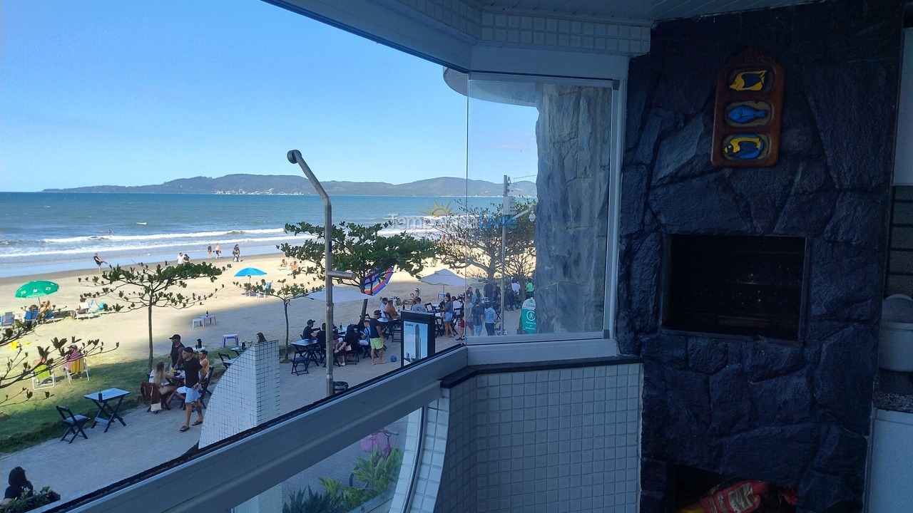 Apartment for vacation rental in Itapema (Meia Praia)