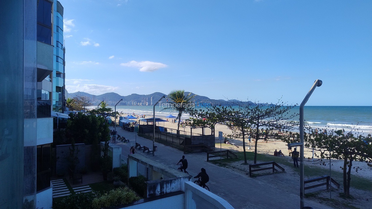 Apartment for vacation rental in Itapema (Meia Praia)