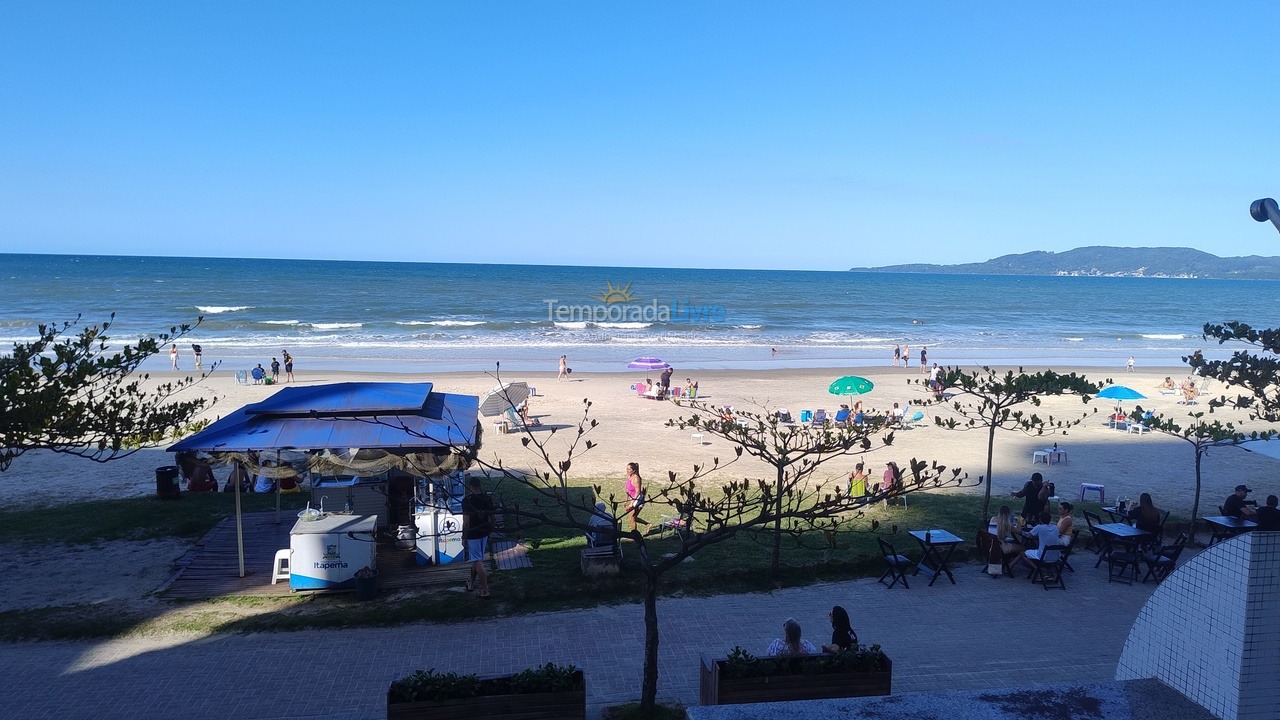 Apartment for vacation rental in Itapema (Meia Praia)