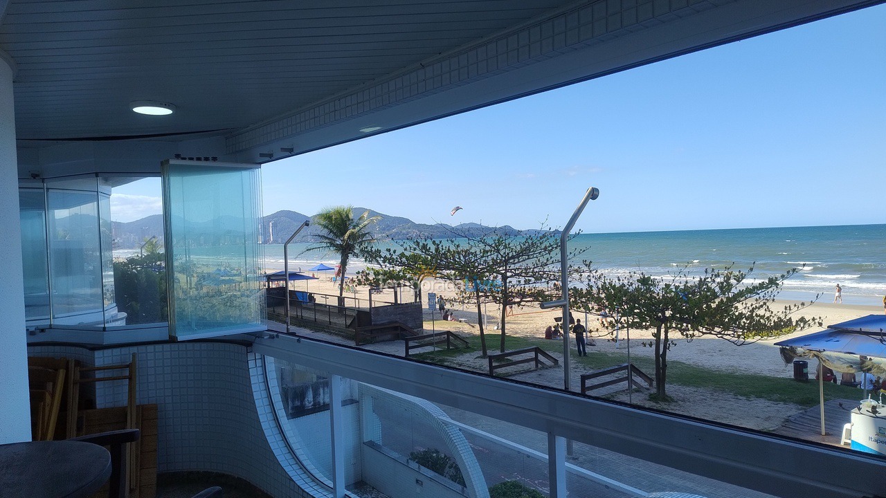 Apartment for vacation rental in Itapema (Meia Praia)