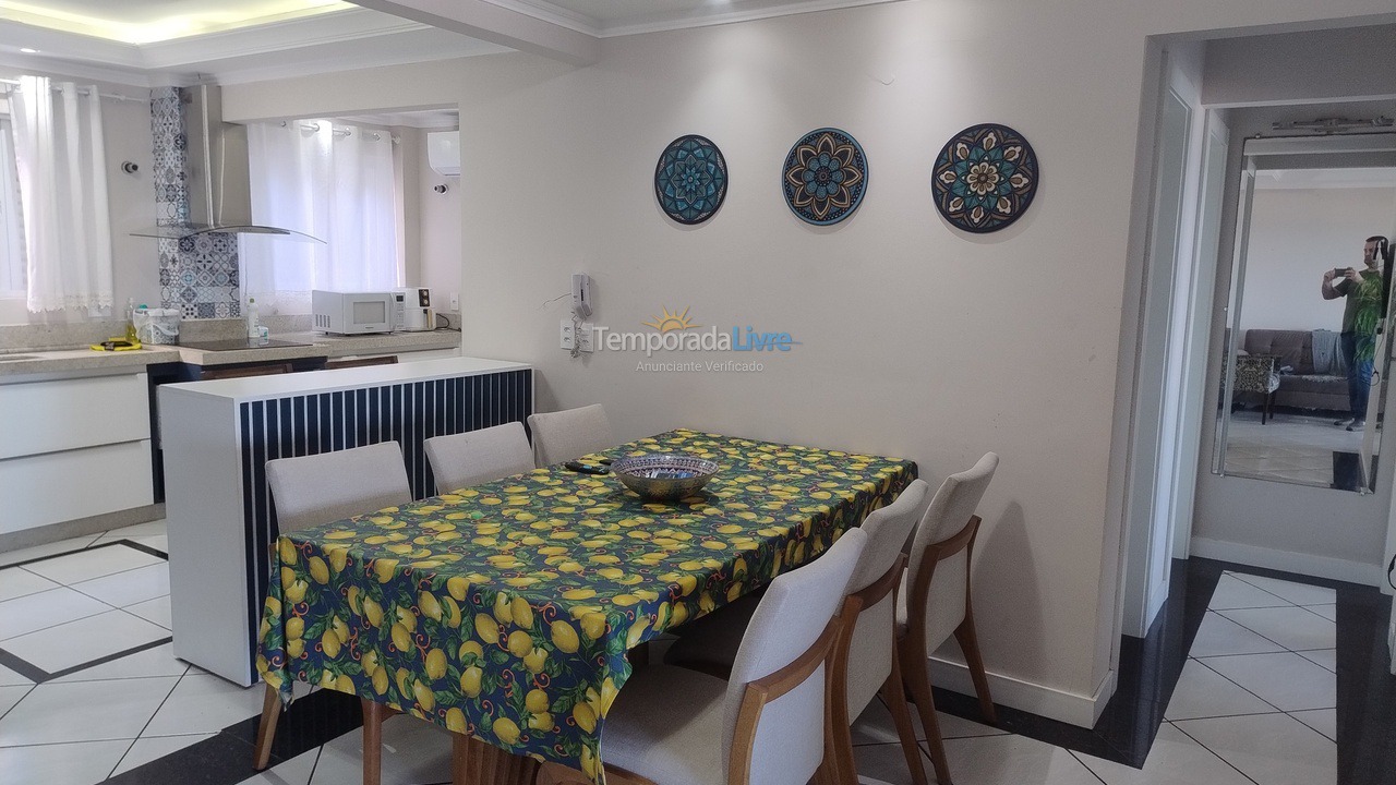 Apartment for vacation rental in Itapema (Meia Praia)