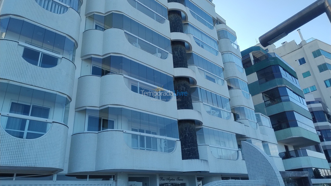 Apartment for vacation rental in Itapema (Meia Praia)