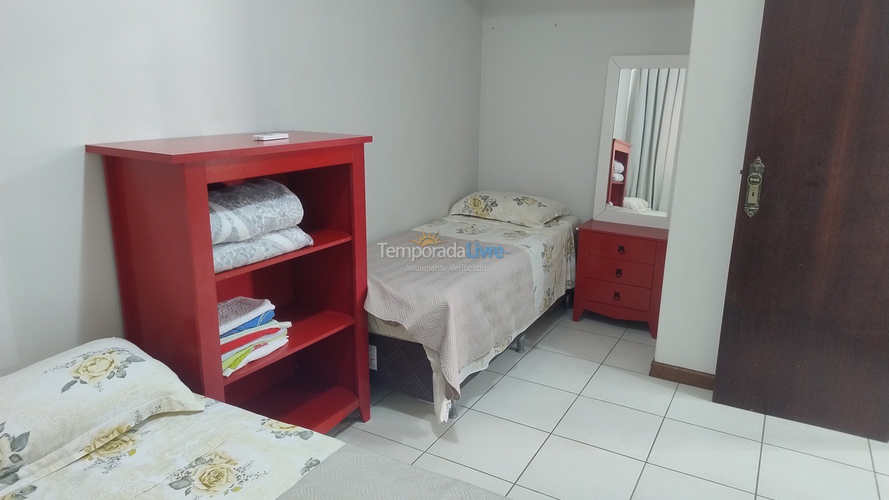 Apartment for vacation rental in Itapema (Meia Praia)