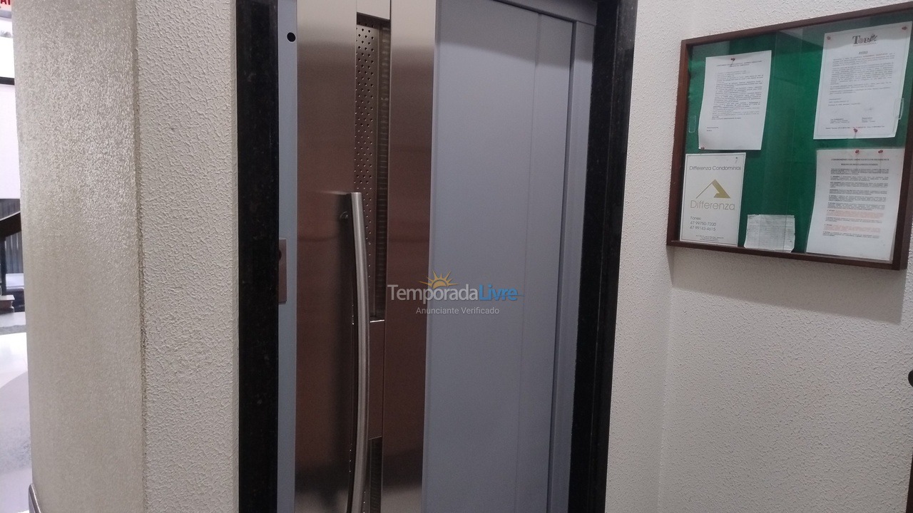 Apartment for vacation rental in Itapema (Meia Praia)