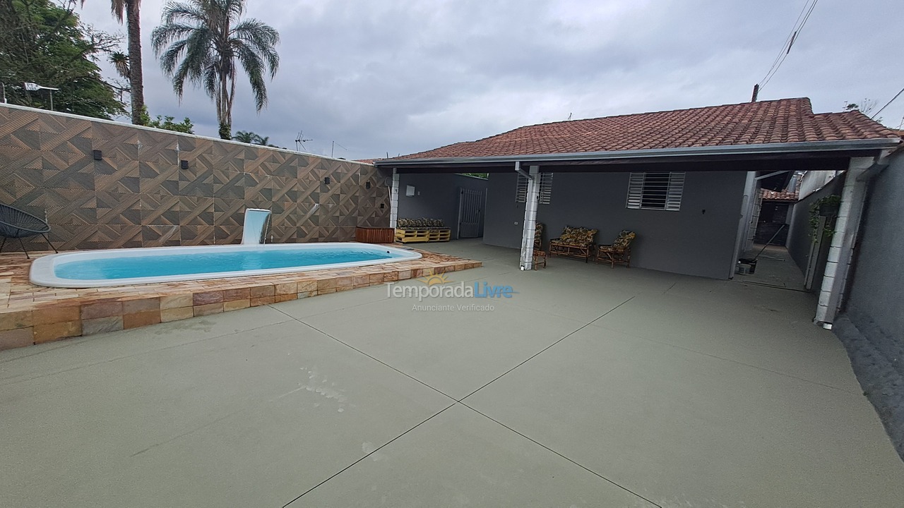 Casa para alquiler de vacaciones em Caraguatatuba (Aruan)