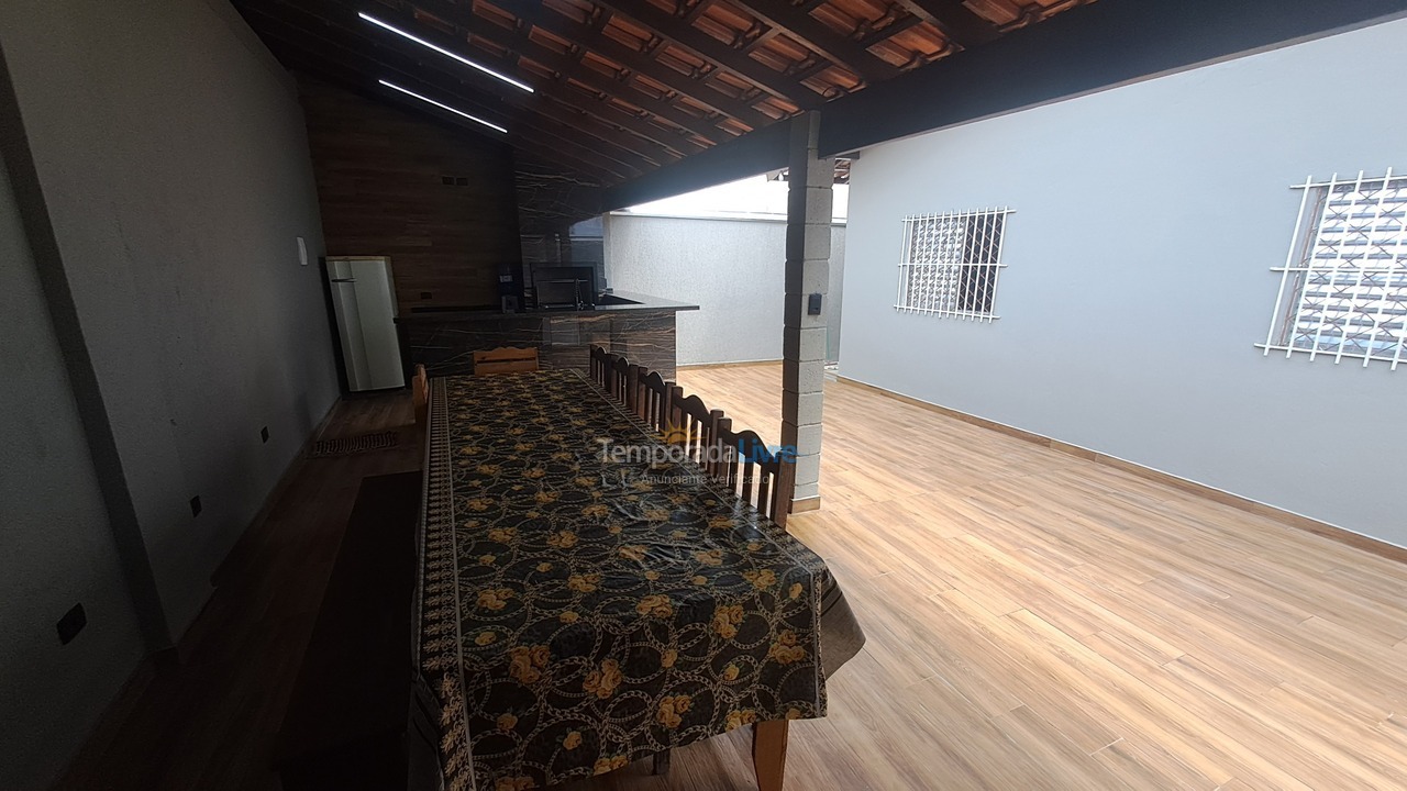 Casa para alquiler de vacaciones em Caraguatatuba (Aruan)