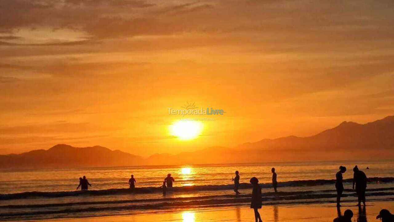 Apartamento para alquiler de vacaciones em Bertioga (Praia do Indaiá)