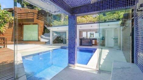 Modern Mansion in Joatinga, Charm and Sophistication with Sea View