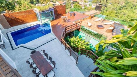 Modern Mansion in Joatinga, Charm and Sophistication with Sea View
