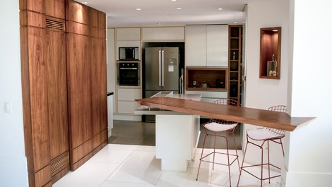 Modern Mansion in Joatinga, Charm and Sophistication with Sea View