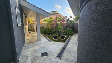 Casa en Riviera de São Lourenço módulo 20 cerca de la playa