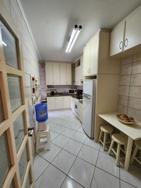 FRENTE AL MAR - MEIA PRAIA