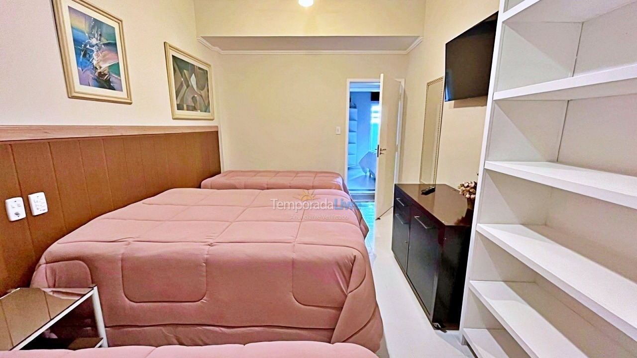 Apartamento para aluguel de temporada em Guarujá (Pitangueiras)