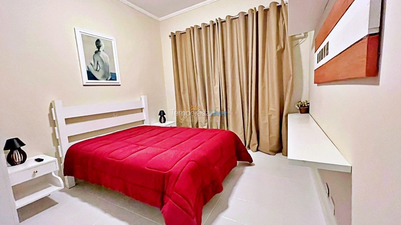 Apartamento para aluguel de temporada em Guarujá (Pitangueiras)