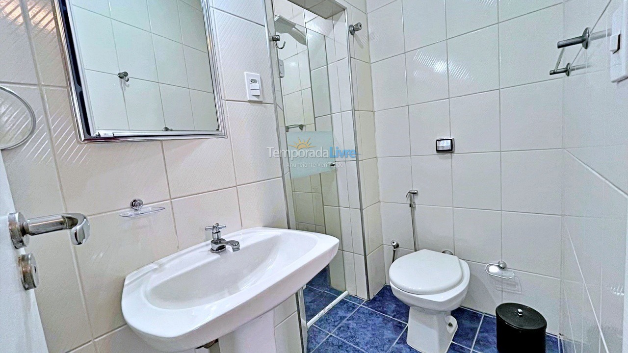 Apartamento para aluguel de temporada em Guarujá (Pitangueiras)