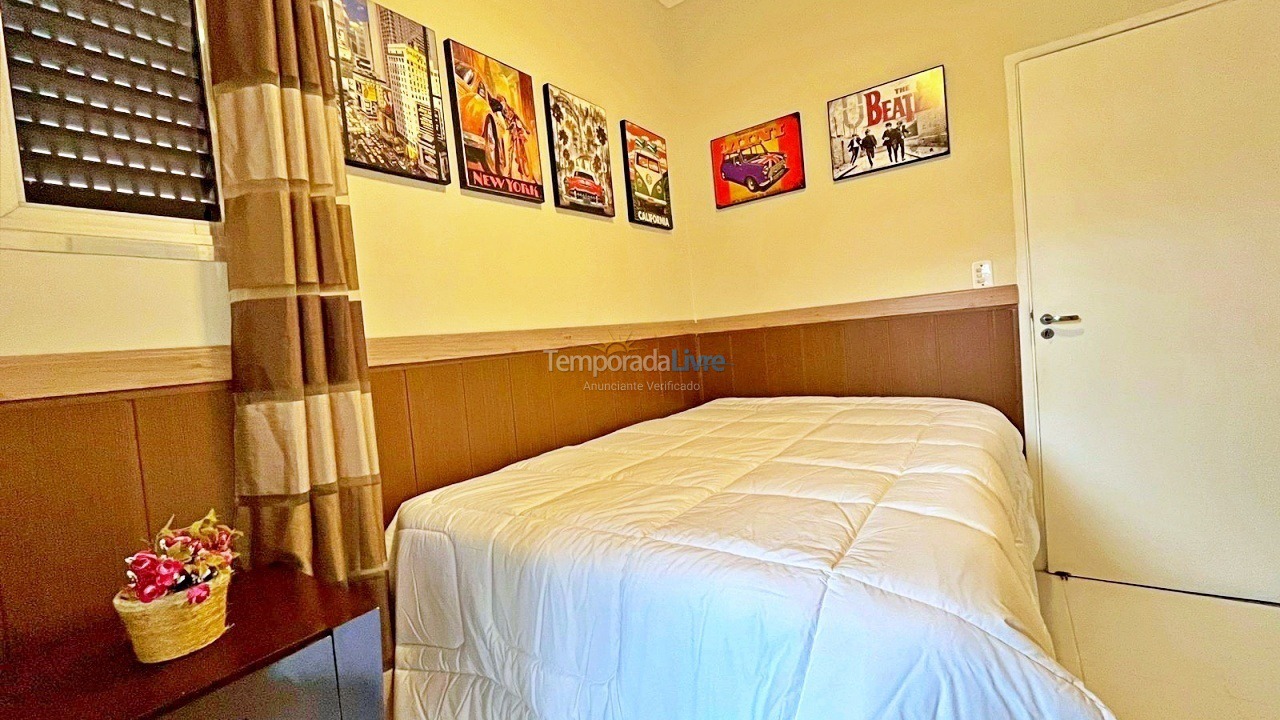 Apartamento para aluguel de temporada em Guarujá (Pitangueiras)