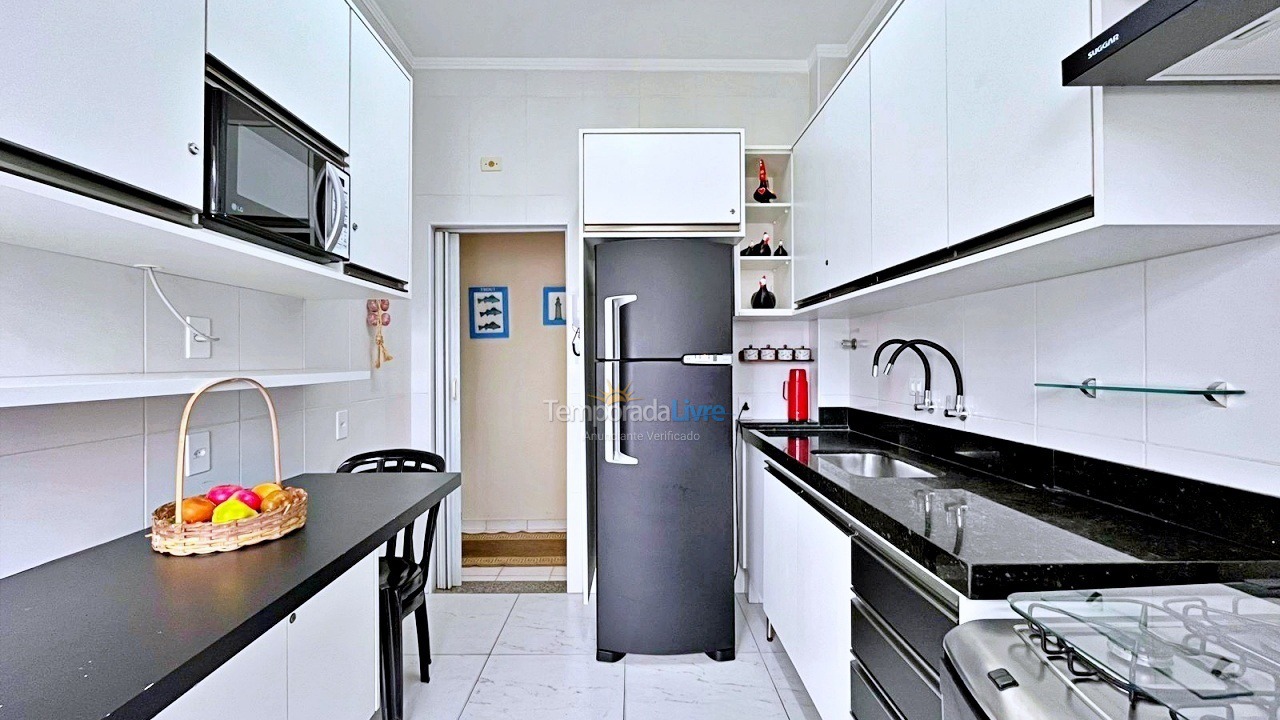 Apartamento para aluguel de temporada em Guarujá (Pitangueiras)