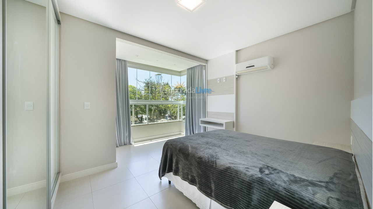 Apartamento para aluguel de temporada em Bombinhas (Canto Grande)