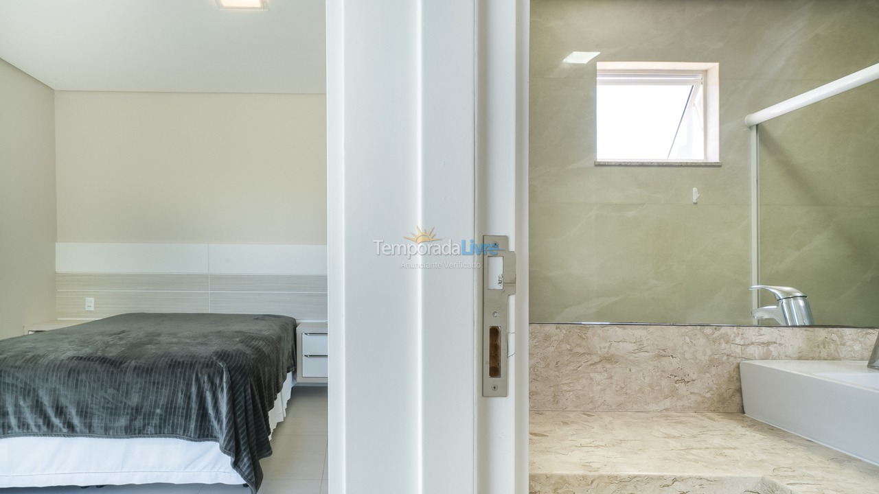 Apartamento para aluguel de temporada em Bombinhas (Canto Grande)