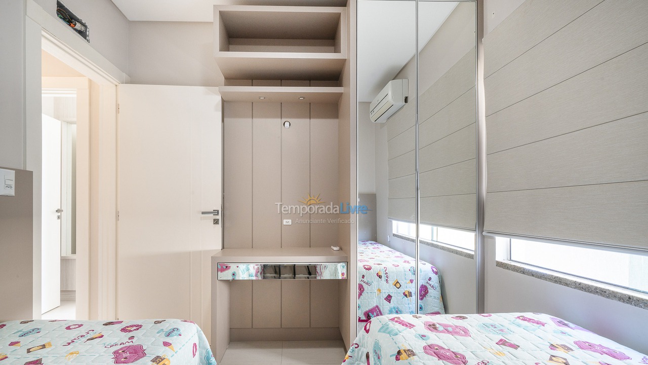 Apartamento para aluguel de temporada em Bombinhas (Canto Grande)