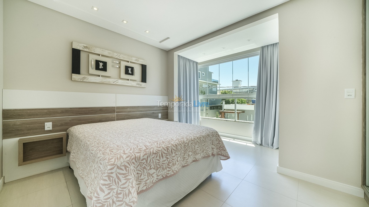 Apartamento para aluguel de temporada em Bombinhas (Canto Grande)