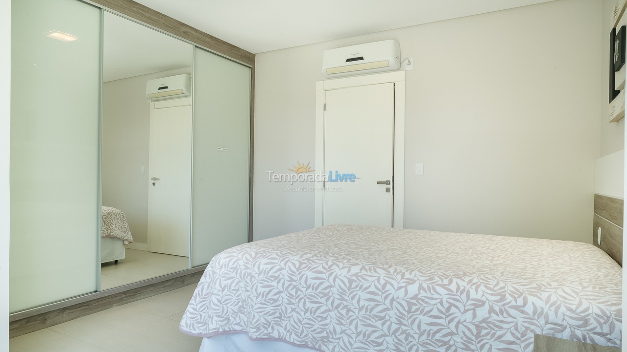 Apartamento para aluguel de temporada em Bombinhas (Canto Grande)