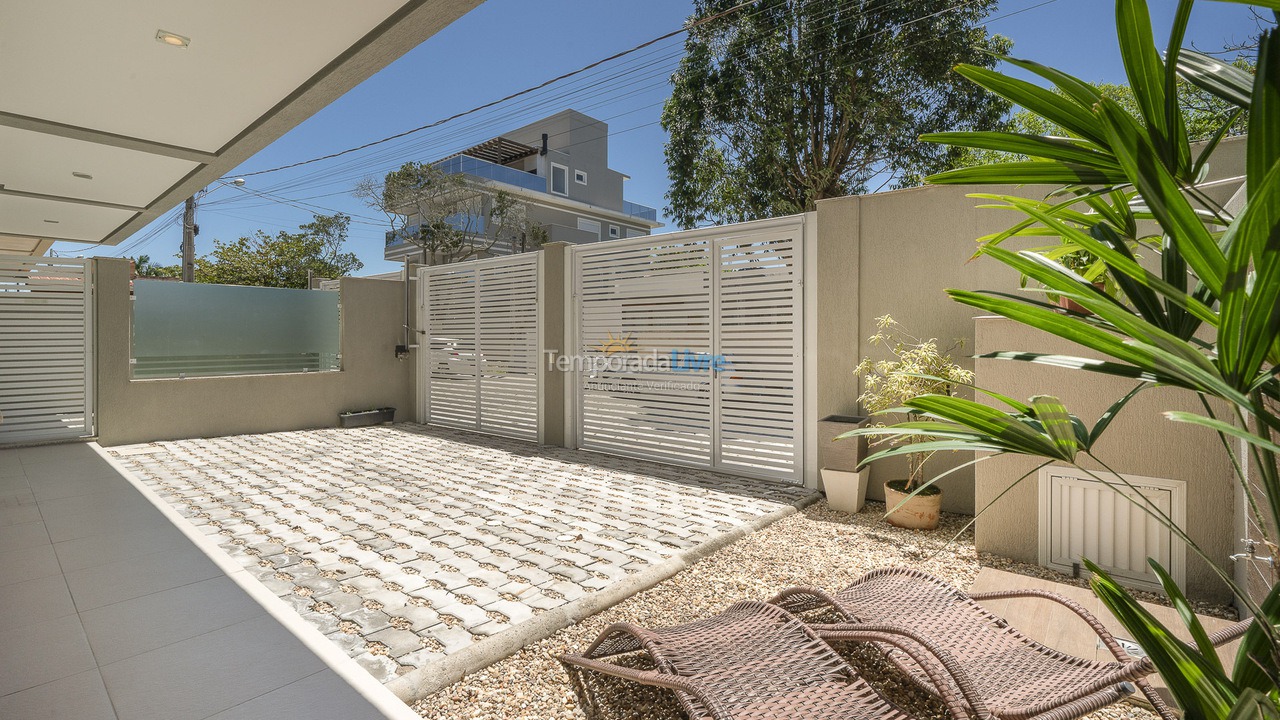 Apartamento para aluguel de temporada em Bombinhas (Canto Grande)