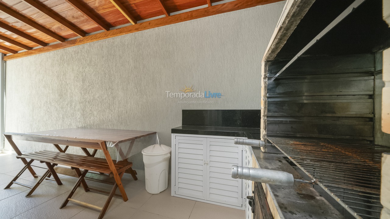 Apartamento para aluguel de temporada em Bombinhas (Canto Grande)